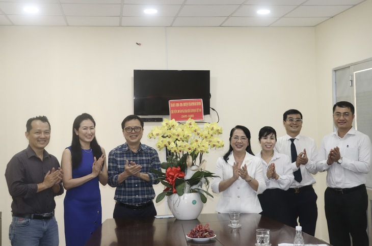 báo chí - Ảnh 2.