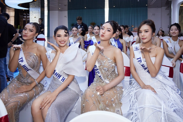 Ban tổ chức Miss Cosmo Vietnam tôn trọng quyết định rút lui của thí sinh - Ảnh 3. Miss Cosmo Vietnam - Ảnh 3.