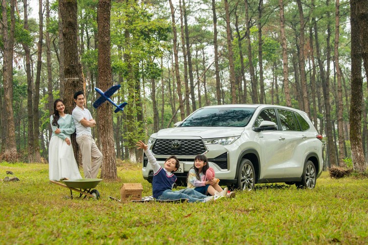 Lái thử Innova Cross tại sự kiện Toyota Cross Line Up, khách 'chốt' đặt cọc - Ảnh 5.