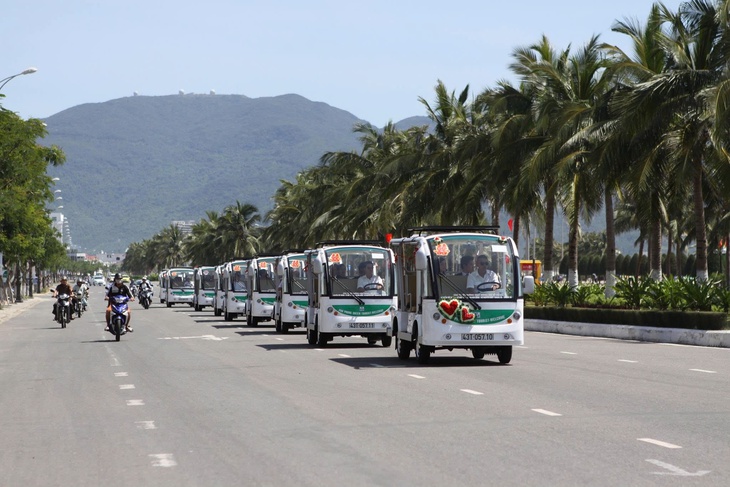 Vì sao hàng loạt công ty xe điện du lịch ở Đà Nẵng buộc tạm dừng chở khách? - Ảnh 3.