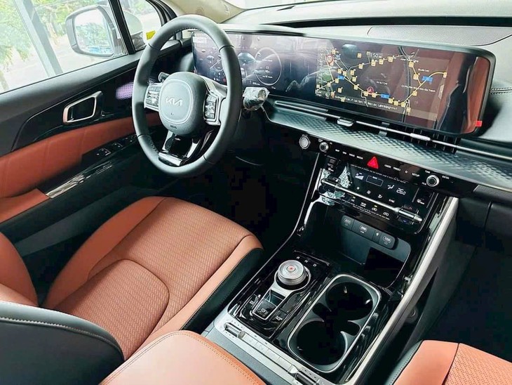 Kia Carnival - Ảnh 4.