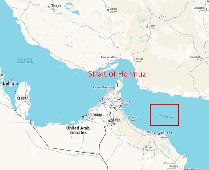 Giá dầu tăng sau sự cố cháy 3 tàu gần eo biển Hormuz - Ảnh 2. Giá dầu tăng sau sự cố cháy 3 tàu gần eo biển Hormuz - Ảnh 2.