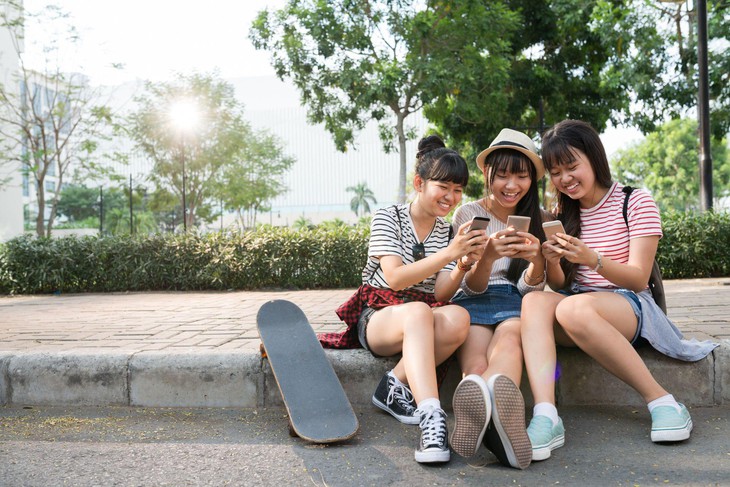 5 môi trường dễ lây bệnh não mô cầu cho thanh thiếu niên - Ảnh 1.