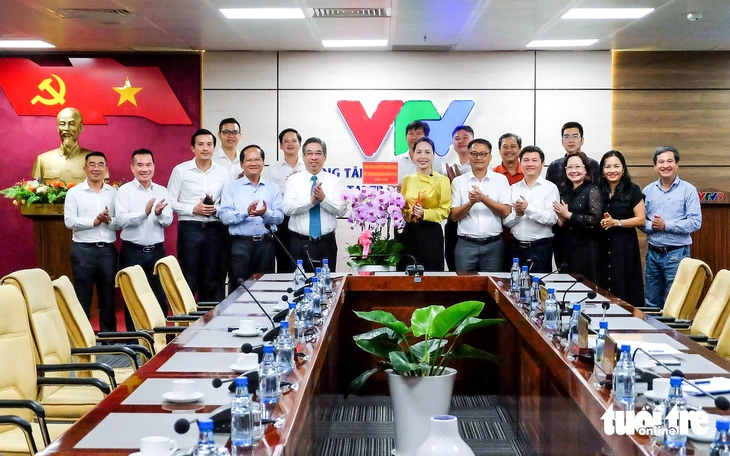 Phó bí thư Nguyễn Phước Lộc thăm, chúc mừng VTV9 và Hội Nhà báo TP.HCM nhân dịp 21-6 - Ảnh 1. Nguyễn Phước Lộc - Ảnh 1.