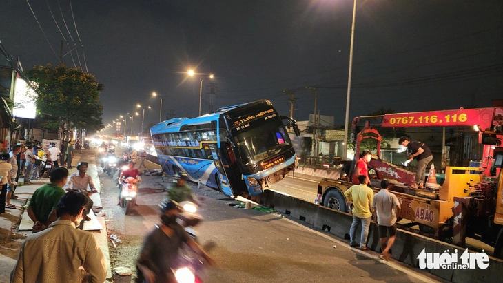 xe khách - Ảnh 2.