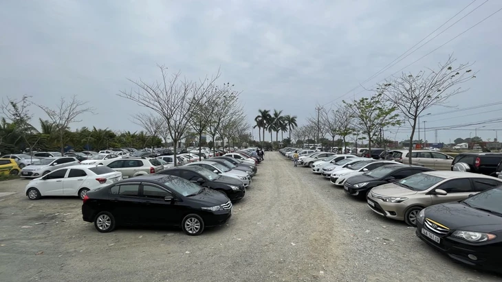 Hàng loạt ngân hàng thanh lý xe ô tô: Từ Toyota đến Mercedes-Benz, có chiếc chỉ 45 triệu đồng - Ảnh 1.