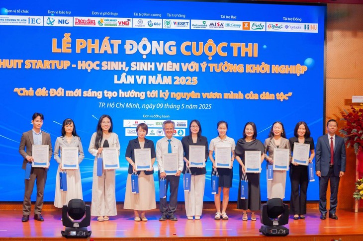 WESET - Ảnh 2.