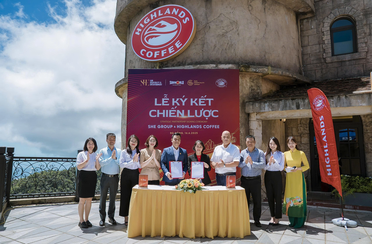 Sun Group ký kết mở chuỗi café Highlands trên hệ thống khu du lịch - Ảnh 1.
