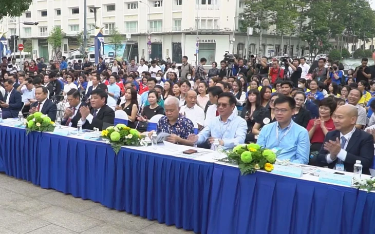 “Ngày không tiền mặt” đổi tên sau 7 năm, mở rộng thành Ngày tài chính số  - Ảnh 4.