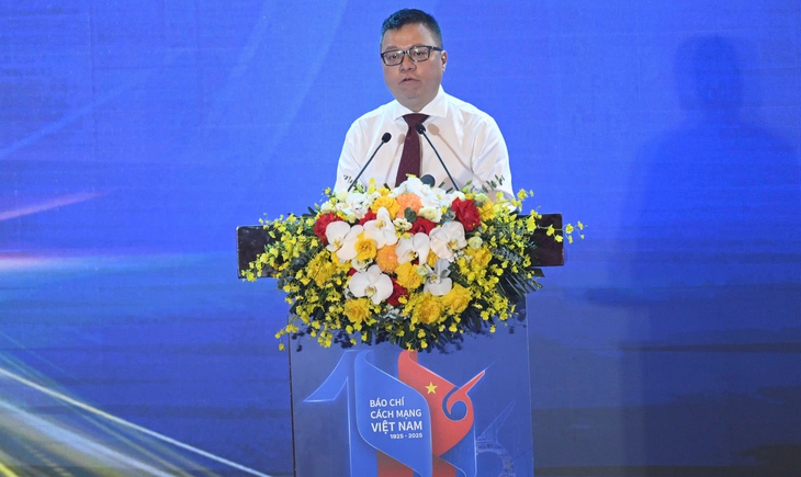 Báo chí phải đổi mới từ bên trong - Ảnh 2. Báo chí cần làm sâu sắc hơn vai trò phản biện xã hội - Ảnh 2.