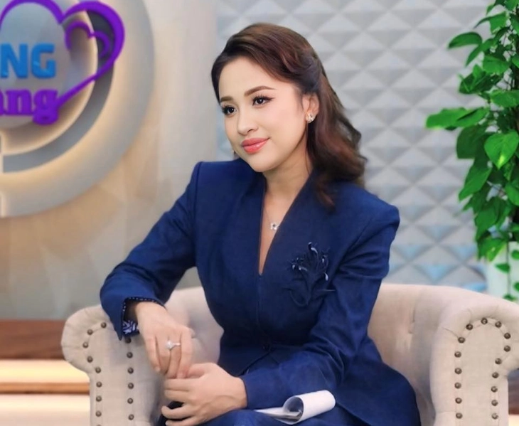 Vân hugo - Ảnh 1.