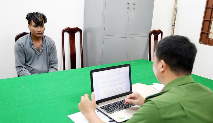Chạy xe máy đi nhậu về va chạm với chó, ra tay chém chết chủ nuôi - Ảnh 3.