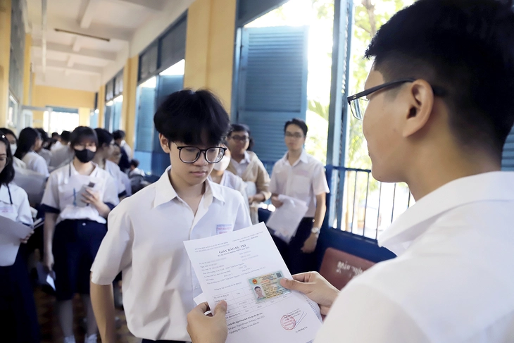 Thi tốt nghiệp THPT 2025: Hỗ trợ thí sinh, chống tiêu cực thi cử - Ảnh 1.