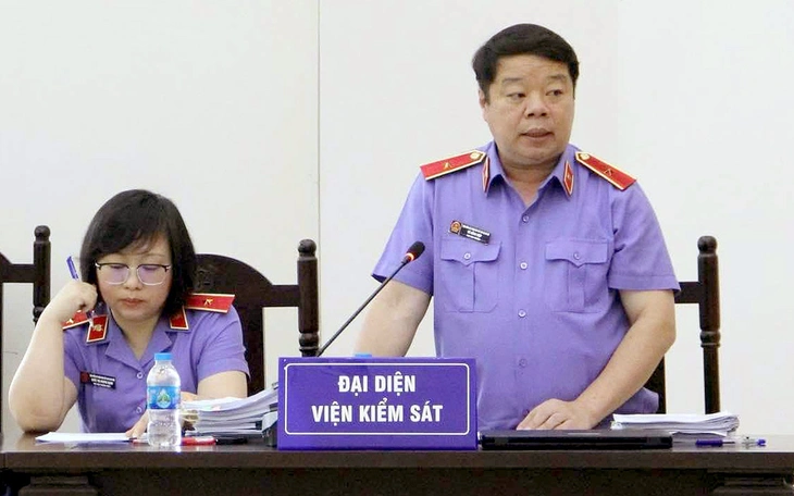 Thao túng thị trường chứng khoán, vì sao ông Trịnh Văn Quyết được đề nghị chuyển thành phạt tiền? - Ảnh 2.