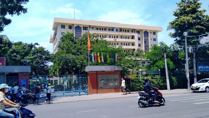 ‘Bao’ học phí, thêm 10 triệu mỗi tháng cho viên chức Bệnh viện tỉnh Khánh Hòa đi học - Ảnh 1.