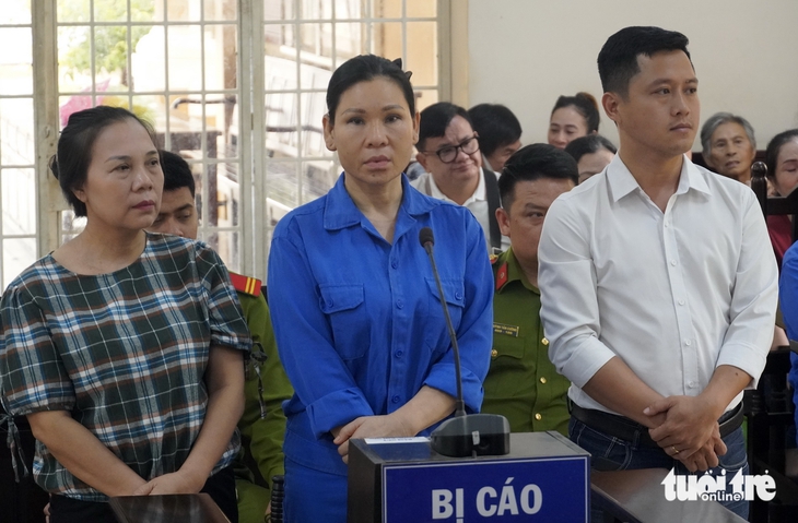 Xét xử ‘nữ đại gia Vũng Tàu’ cho vay gần 1.000 tỉ đồng lãi nặng và rửa tiền - Ảnh 1.