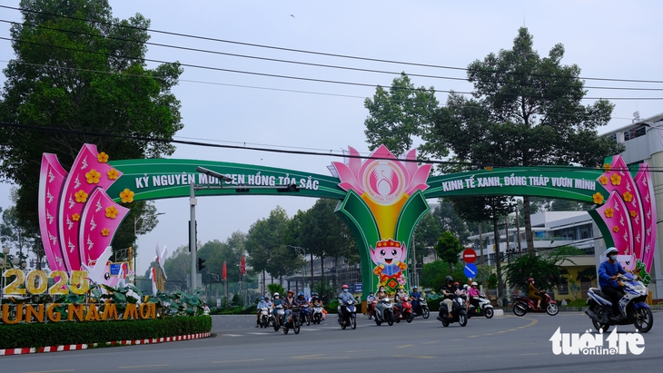 Chủ tịch tỉnh Đồng Tháp chỉ đạo không tổ chức các đoàn đi học tập kinh nghiệm - Ảnh 1.