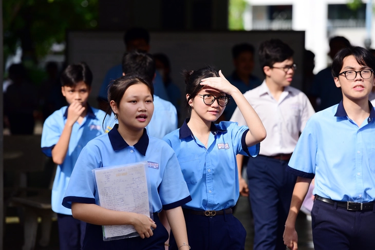 Tuyển sinh lớp 10 năm 2025: Những điều thí sinh cần lưu ý - Ảnh 3. Tuyển sinh lớp 10 năm 2025: Những điều thí sinh cần lưu ý - Ảnh 2.
