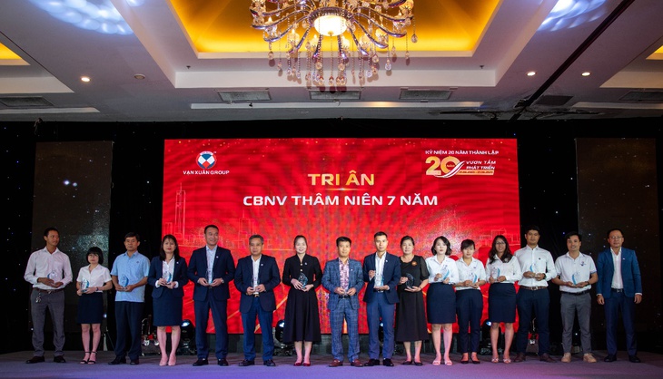 Vạn Xuân Group kỷ niệm 20 năm với chuỗi hoạt động kết nối cảm xúc - Ảnh 2.