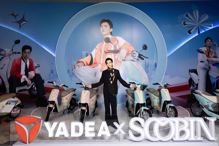 Yadea hợp tác Soobin Hoàng Sơn trình làng xe máy điện bản đặc biệt - Ảnh 2.