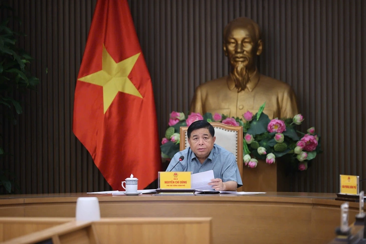 Phó thủ tướng: Nhiều dịch vụ công trực tuyến vẫn yêu cầu người dân nộp lại giấy tờ - Ảnh 1.