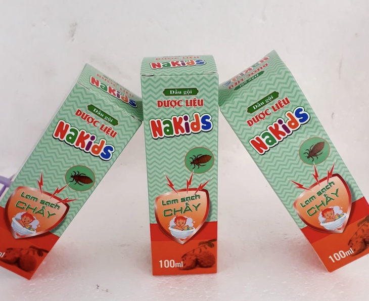 Thu hồi toàn quốc dầu gội dược liệu không đạt chuẩn vi sinh, hết hạn công bố vẫn sản xuất - Ảnh 1. thu hồi - Ảnh 1.