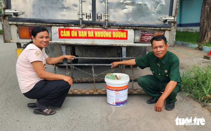 vá xe - Ảnh 8.