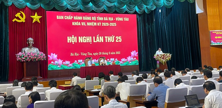 Bí thư Bà Rịa - Vũng Tàu: Không để chậm trễ, gián đoạn trong phục vụ nhân dân, doanh nghiệp - Ảnh 1.