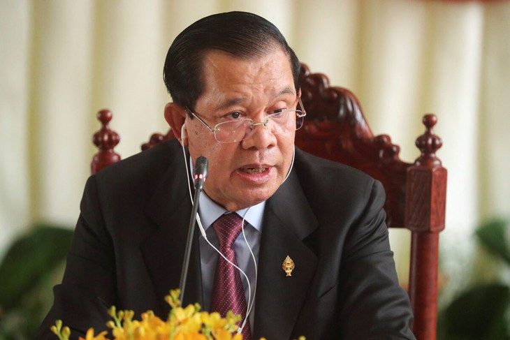 Ông Hun Sen dọa trả đũa kinh tế nếu Thái Lan ngừng bán dầu cho Campuchia - Ảnh 1.