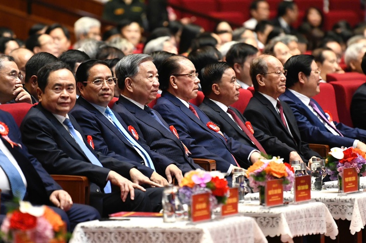 báo chí - Ảnh 2.