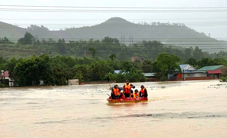 mưa lớn - Ảnh 5.