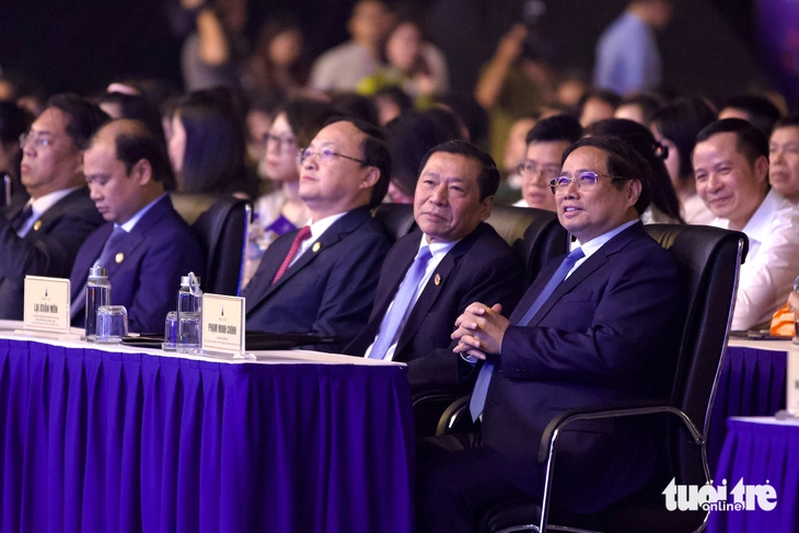 Tôn vinh những người làm báo ‘dũng cảm, kiên trì, dấn thân, cống hiến’ - Ảnh 1.