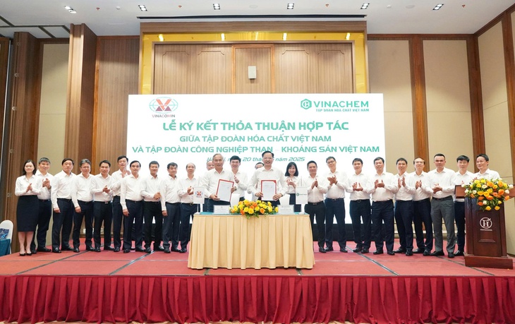 Hai tập đoàn hóa chất và than, khoáng sản bắt tay hợp tác mua bán sản phẩm - Ảnh 1.