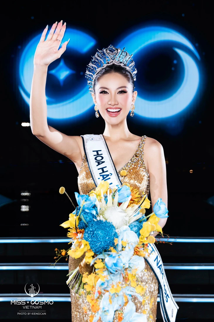 Ngắm nhan sắc đời thường của tân Hoa hậu Hoàn vũ thời chưa rành trang điểm - Ảnh 17. Hoa hậu Hoàn vũ - Ảnh 16.