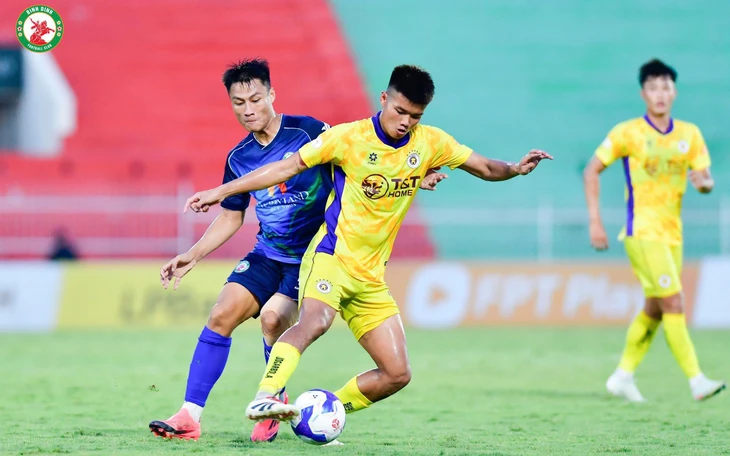 Bảng xếp hạng V-League 2024-2025: Bình Định xuống hạng, Đà Nẵng đá play-off - Ảnh 2.