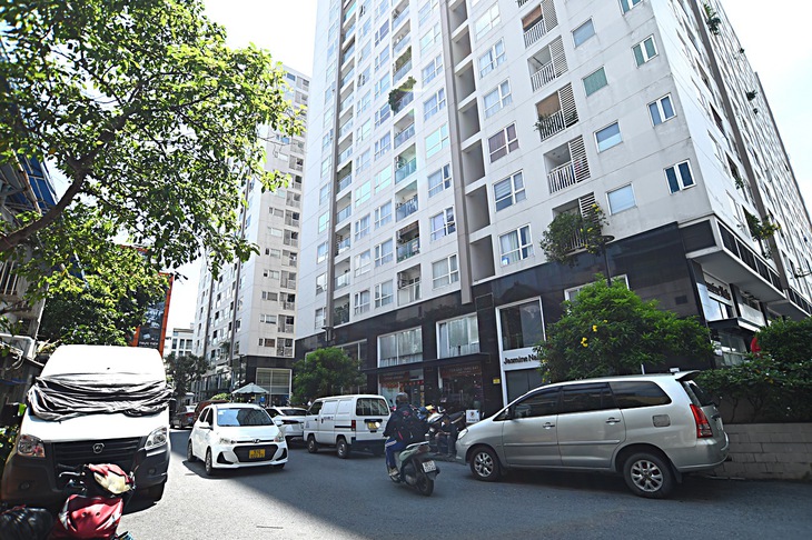 bãi giữ xe - Ảnh 3.