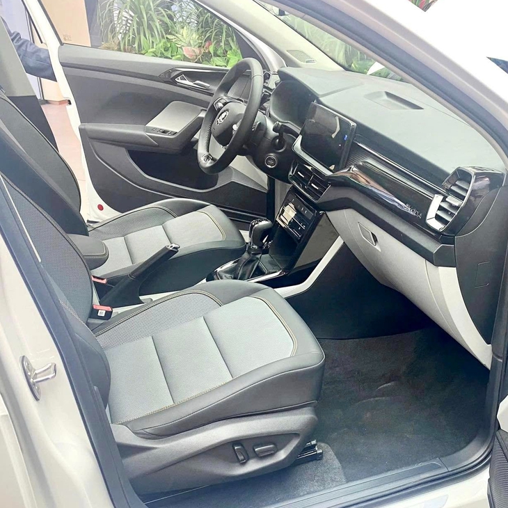 Ảnh thực tế 2 bản Skoda Kushaq tại Việt Nam: Giá dự kiến từ dưới 600 triệu đồng, ra mắt tháng này cạnh tranh Xforce, Creta- Ảnh 12. Skoda Kushaq - Ảnh 11.