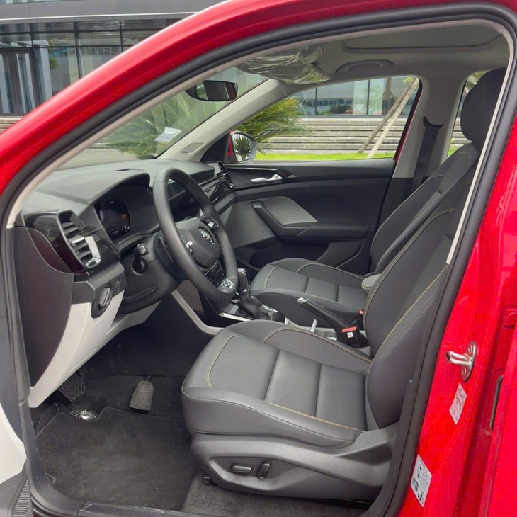 Ảnh thực tế 2 bản Skoda Kushaq tại Việt Nam: Giá dự kiến từ dưới 600 triệu đồng, ra mắt tháng này cạnh tranh Xforce, Creta- Ảnh 11. Skoda Kushaq - Ảnh 10.