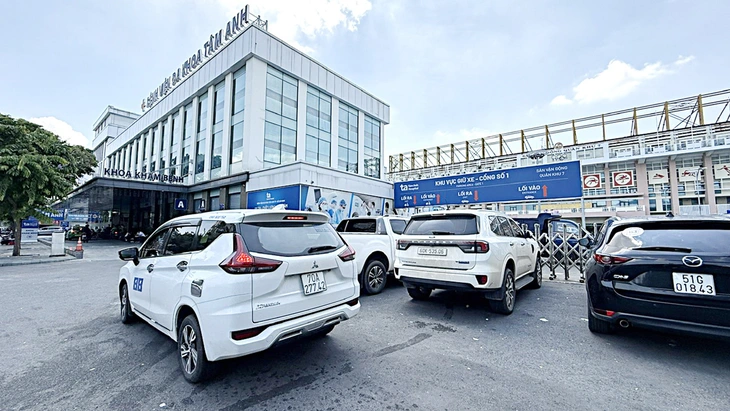 bãi giữ xe - Ảnh 2.