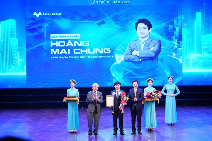 Doanh nhân Hoàng Mai Chung nhận giải Nhà lãnh đạo tiên phong đổi mới, sáng tạo - Ảnh 1.