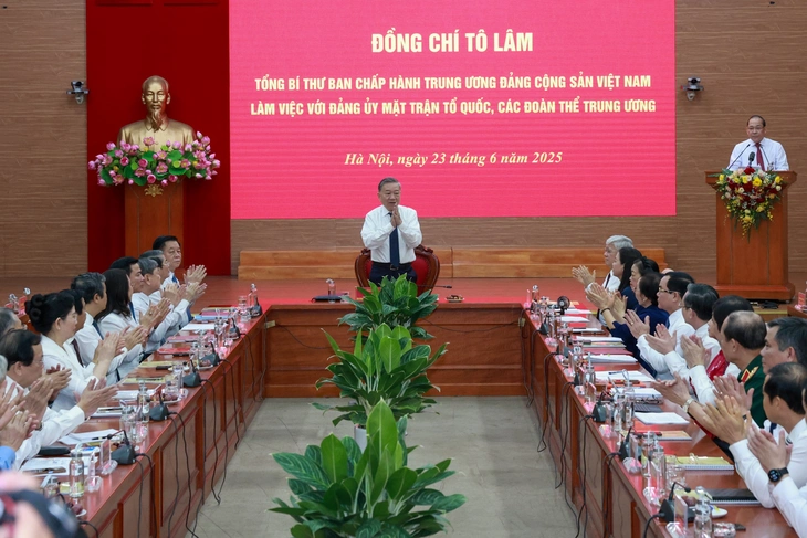 Tổng Bí thư Tô Lâm: Ý kiến của doanh nghiệp, người dân là lăng kính đánh giá chủ trương, chính sách - Ảnh 3.