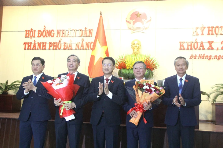 Ông Lê Trung Chinh, chủ tịch UBND TP Đà Nẵng, nghỉ hưu trước 6 tuổi - Ảnh 1.