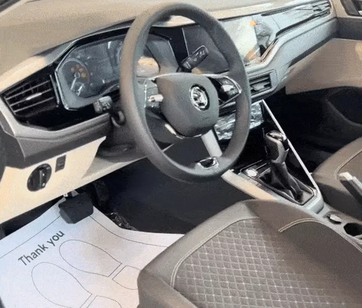 Skoda Slavia lộ 4 bản trước khi ra mắt Việt Nam: Giá tạm tính từ 450 triệu đồng, 2 màn hình lớn, máy turbo, gầm cao vượt hẳn Vios, Accent- Ảnh 10. Skoda Slavia lộ diện ở Việt Nam, sắp ra mắt đấu Toyota Vios, giá dự tính từ 450 triệu đồng - Ảnh 9.