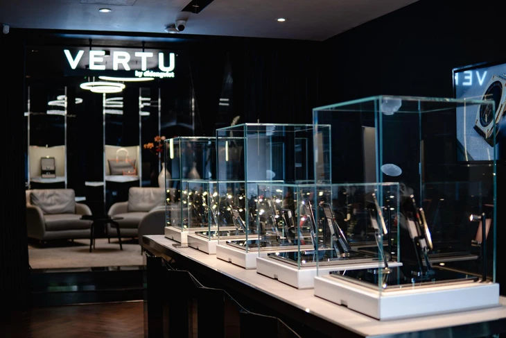 3 chiếc Vertu dành cho giới thành đạt - Ảnh 4.