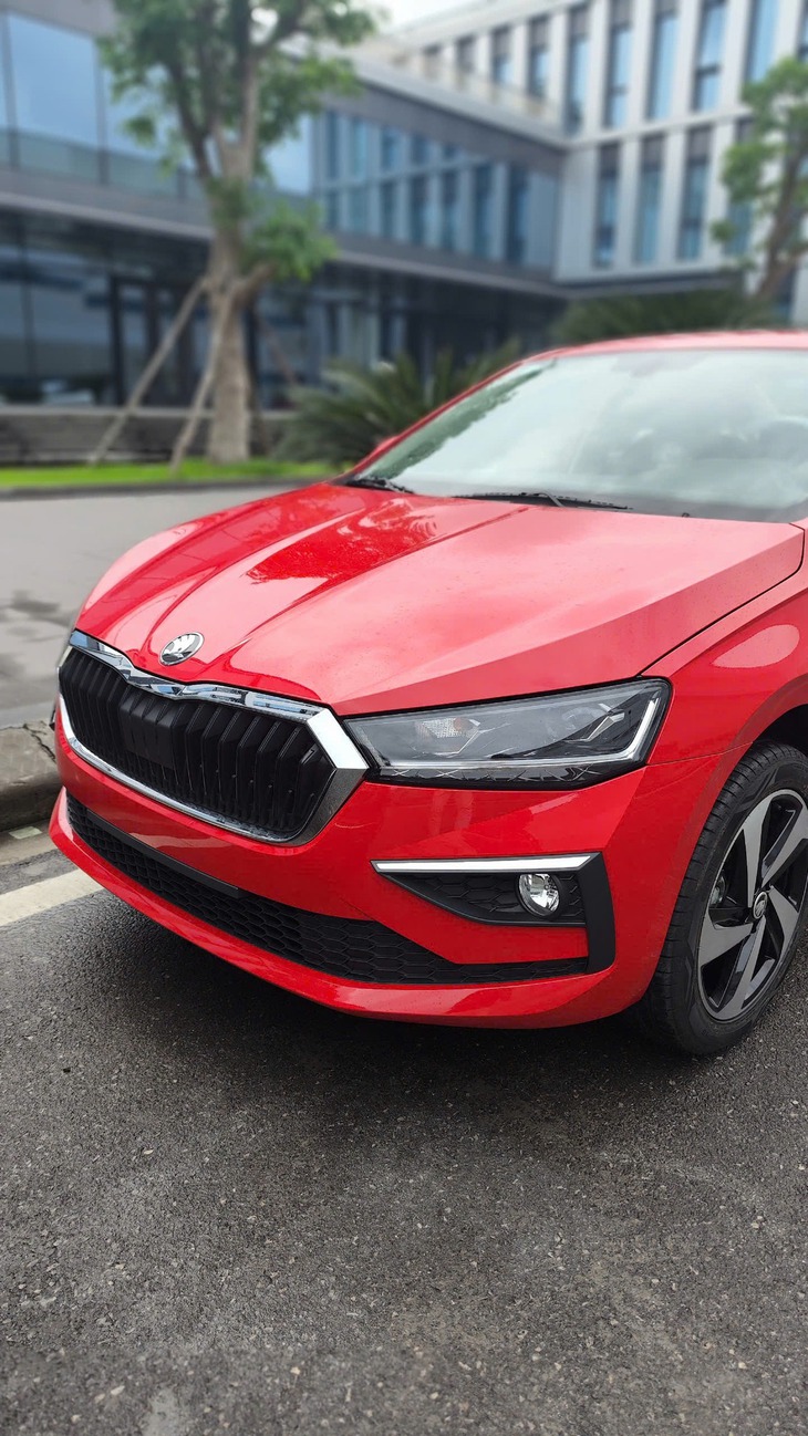 Skoda Slavia lộ 4 bản trước khi ra mắt Việt Nam: Giá tạm tính từ 450 triệu đồng, 2 màn hình lớn, máy turbo, gầm cao vượt hẳn Vios, Accent- Ảnh 6. Skoda Slavia - Ảnh 5.