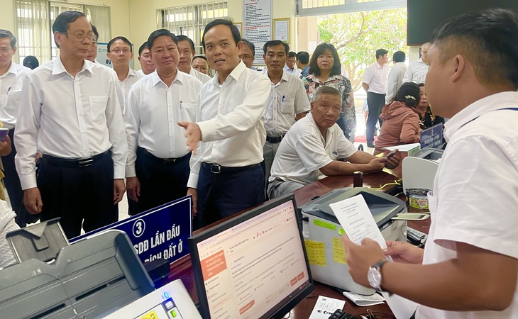 Ông Trần Lưu Quang: Đồng tình với phương án đưa cán bộ từ tỉnh về công tác tại xã, phường mới - Ảnh 3. cán bộ - Ảnh 3.