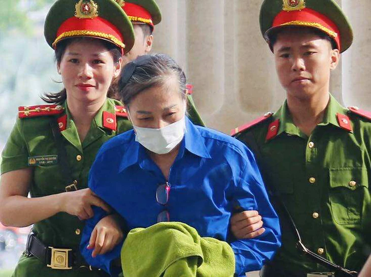 5 cựu bí thư Tỉnh ủy hầu tòa vì nhận tiền từ cựu chủ tịch Tập đoàn Phúc Sơn - Ảnh 1.