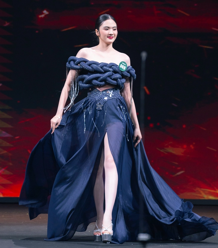 - Ảnh 12. Người đẹp dự thi Hoa hậu Trái đất Miss Earth Vietnam sẽ mặc trang phục từ bao bì nhựa, vỏ lon - Ảnh 12.