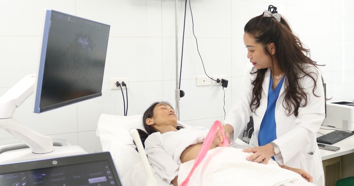 Bị lừa mất 5 triệu đồng để ‘khám nhanh’, được nhân viên y tế quyên góp hỗ trợ 8 triệu đồng - Ảnh 1. bị lừa - Ảnh 1.
