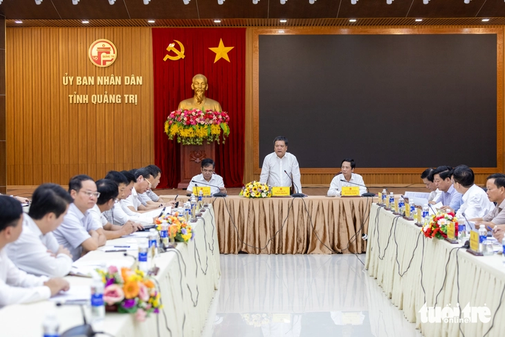 Nhiều lãnh đạo tỉnh Quảng Trị nghỉ hưu trước tuổi - Ảnh 1.